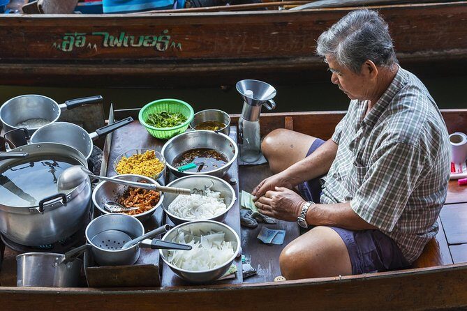 Private Guided Tour to Train Market and Damnoensaduak Floating Market - Damnoen Saduak Floating Market: the canal is the point