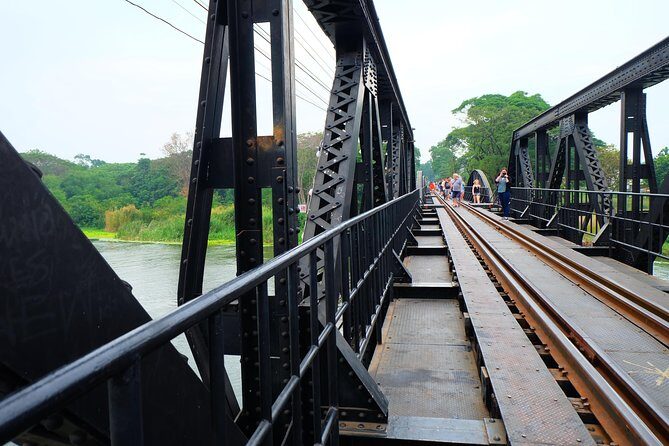 Private Historic River Kwai Death Railway, War Cemetery and Hellfire Pass Tour - Kanchanaburi War Cemetery: quiet time with 6,982 names