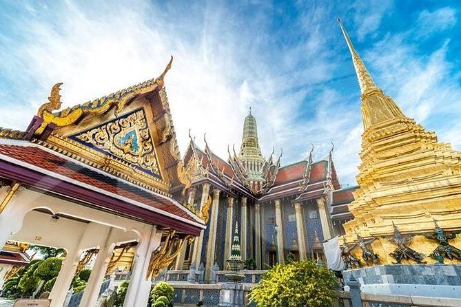 Private Tour: Bangkok's Grand Palace Complex and Wat Phra Kaew - Grand Palace halls: Royal Funeral and Coronation moments