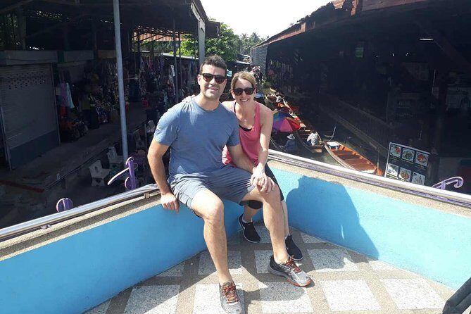 Private Tour: Floating Market and Maeklong Tour from Bangkok - Temple Stops Between Market Worlds: Wat Phet Samuth and Wat Bang Kung
