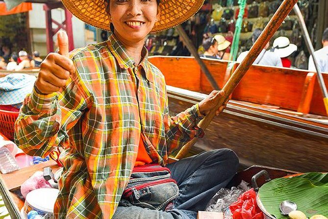 Private Tour: Floating Markets of Damnoen Saduak Cruise Day Trip from Bangkok - Coconut sugar farm: where the tour gets more hands-on