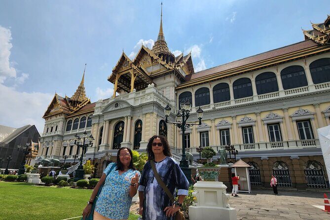 Private Tour: Temples Tour of Bangkok - Price and logistics: what $129.88 really buys you