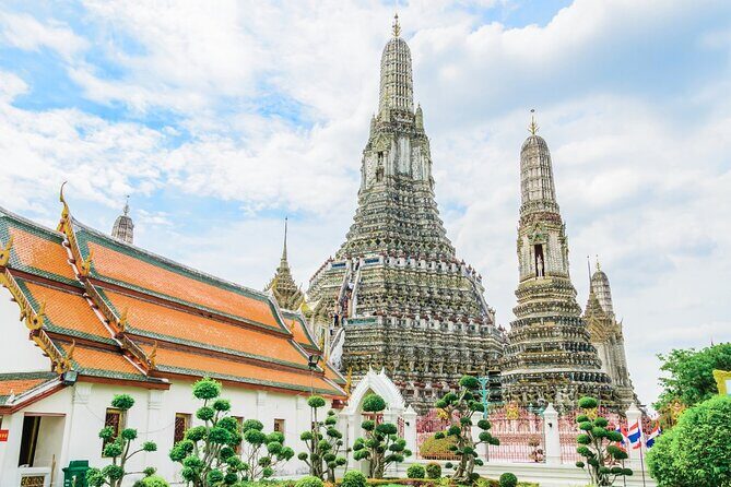 Private tour to Wat Pho,Wat Arun, Canal Tour,Flower Market - A Peaceful Bangkok Loop With Temples, Canals, and Flowers