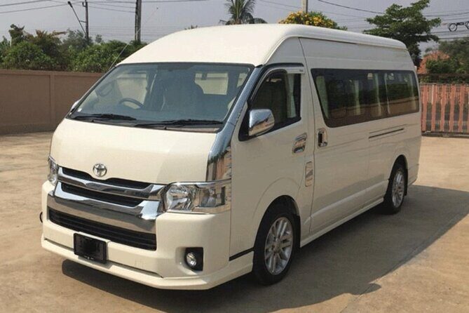 Private Transfer from Bangkok Airport/City to Hua Hin - Luggage and special items: golf bags and multiple suitcases