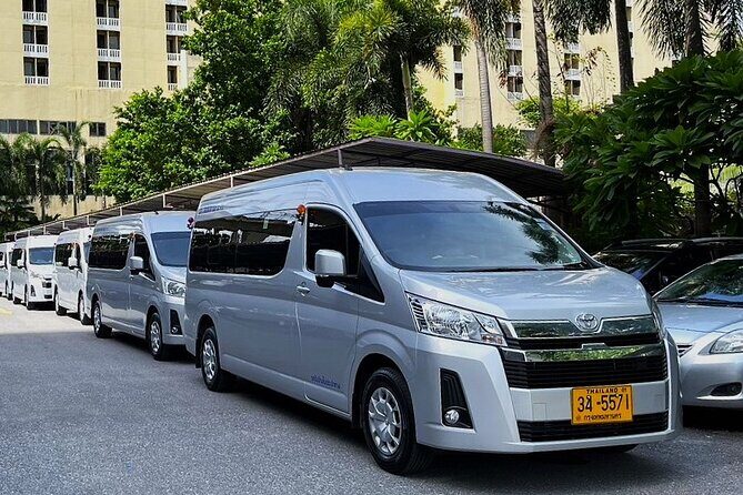 Private Transfer from Hotel to Bangkok Airport incl. tollway - How Private Transfers Help Groups (Especially at the Airport)