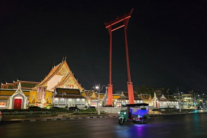 Private Tuktuk Authentic Food Tour (Chinatown-Flower Market) - Private tuk-tuk at 5 pm: why the timing works