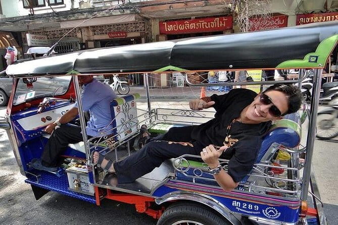 Private Tuktuk Authentic Food Tour (Chinatown-Flower Market) - Chinatown by tuk-tuk: Yaowarat in motion (and why it’s worth it)