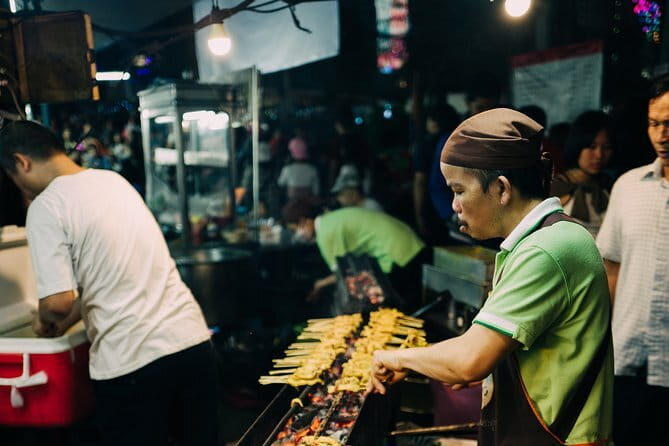 Private Tuktuk Authentic Food Tour (Chinatown-Flower Market) - Wat Phra Kaew (Emerald Buddha): outside photos keep you on schedule