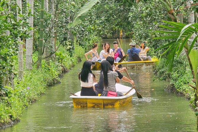Railway Market, Floating Market and After the Rain Cafe - Maeklong Railway Market: Watching Commerce React to a Train