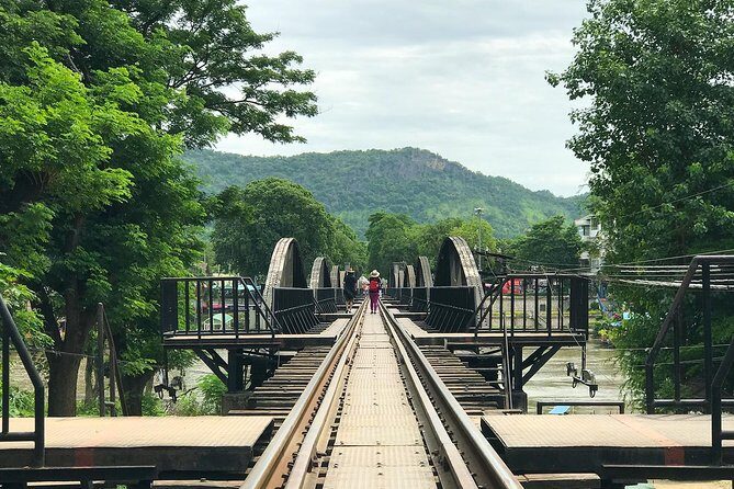 River Kwai Day Tour from Bangkok – History, Scenery & Culture - Lunch at Wang Po station: a break with a viewpoint