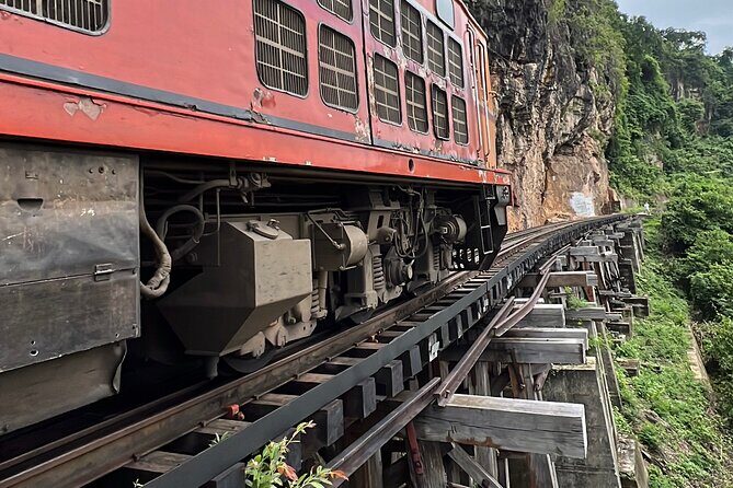 River kwai & Kanchanaburi Day Tour From Bangkok - Kanchanaburi War Cemetery: How to End the Day With Respect