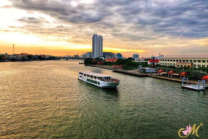 Romantic Sunset The Planet Cruise with Bangkok Night Views - Who should book, and who might not love this