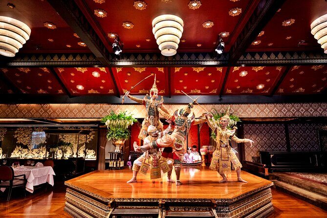 Sala Rim Naam Dinner and Show at Mandarin Oriental in Bangkok - Food and service: where experiences can differ