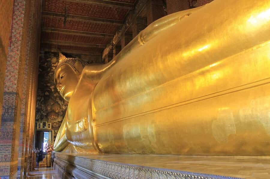 Shared Tour: Wat Pho, Wat Traimit and Wat Benchamabophit - Wat Pho in One Hour: Reclining Buddha, Courtyards, and Incense