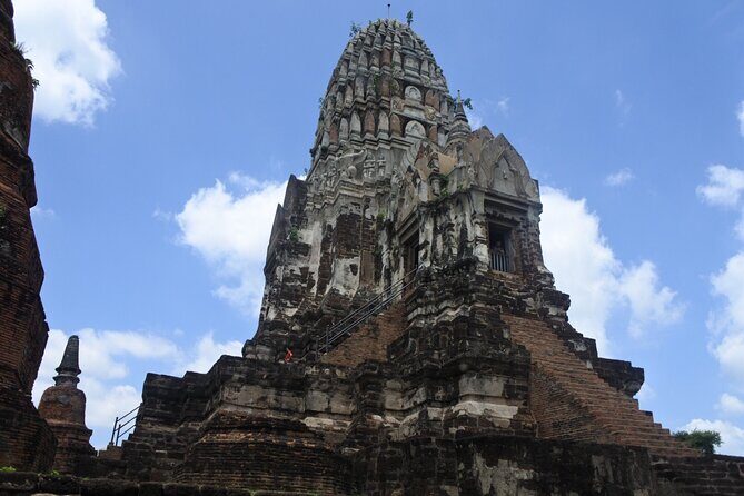 Small Group Tour to Ayutthaya Temples from Bangkok with Lunch - Stop 2: Wat Phra Sri Sanphet inside the royal palace story