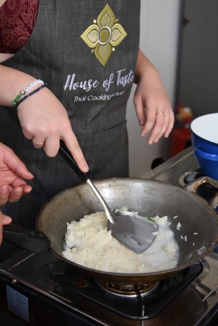 Sukhumvit: Hands-on Thai Cooking Class & Market Tour in BKK - What to Bring (And What to Skip)