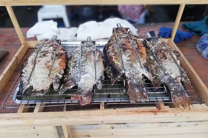 Sunset Local Eats Food Tour in Hua Hin - Songtheaw Transport: Fun, Efficient, and Not a Workout