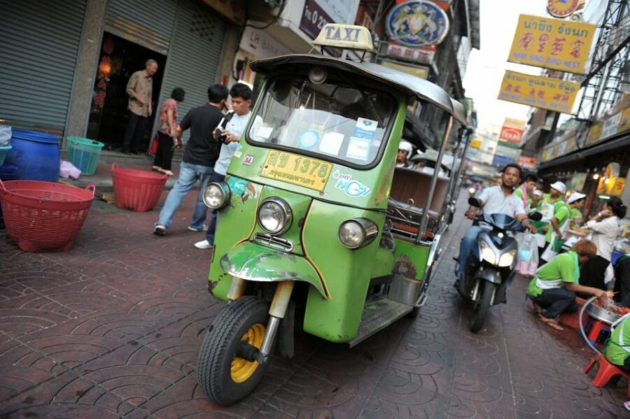 Talat Noi I A Journey Through Art and Culture l Bangkok - Tuk Tuk Through the Wholesale Market Streets