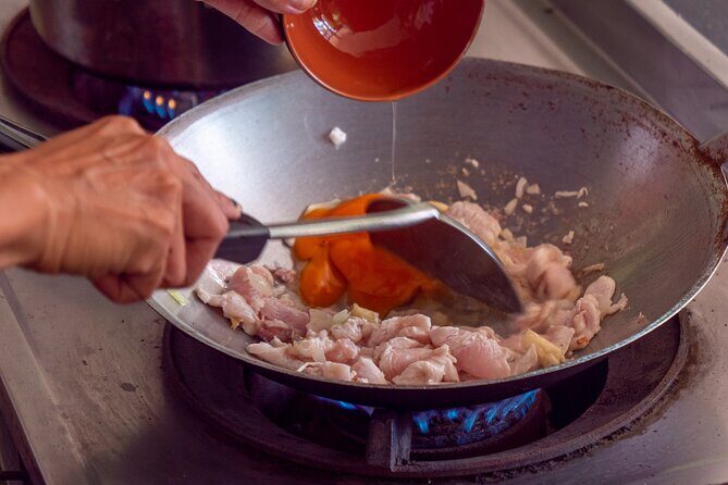 Thai Cooking Class in Pattaya - The 3.5-hour morning flow: from garden stop to take-home food