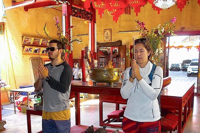 Thai Culture and Local Life 4- Hour Bangkok Bike Tour - Stop 5: Wat Prayurawongsawat Worawihan, Turtles, and the Portuguese Community