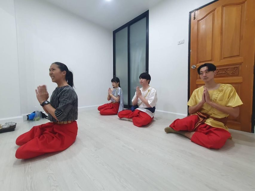 Thai Dance Class - Two Hours of Thai Dance With a Simple, Friendly Flow