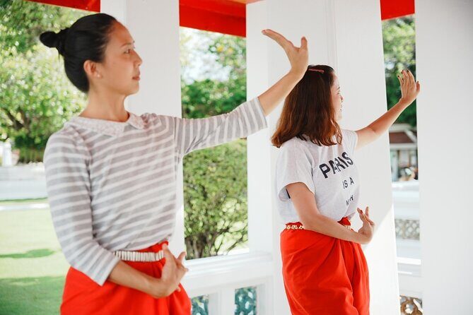 Thai Dance Class at Wat Arun - Should you book the Thai Dance Class at Wat Arun?