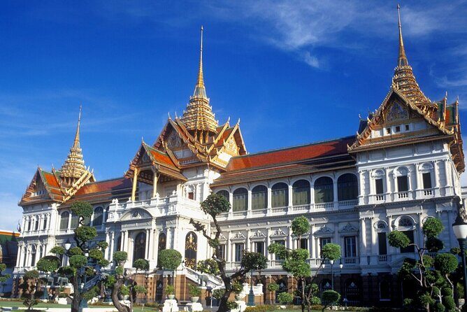 Thai PRIVATE Tour Guide - Getting around: transport options and how to budget time