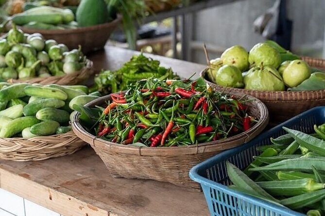 Thai Street Food & Morning Market Walking Tour in Hua Hin - Street Food Time: The Tastings That Make This Tour Different