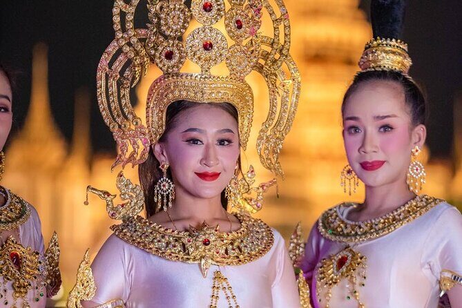 The Newest Luxury 5 Star Bangkok Chaophraya Dinner Cruise - When high water changes the route (late November heads-up)