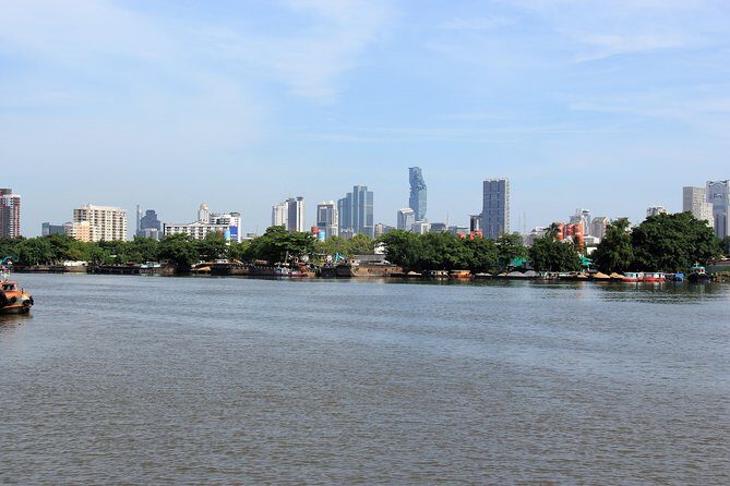 The Original Bicycle Tour in the Green Jungle of Bangkok - Stop 2: Pae Jaeb bike rental—quick setup, then you’re off