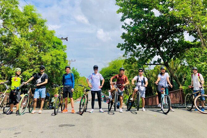 The Original Bicycle Tour in the Green Jungle of Bangkok - Stop 3: Sri Nakhon Khuean Khan Park—wooden bridges, bird tower views, wildlife spotting
