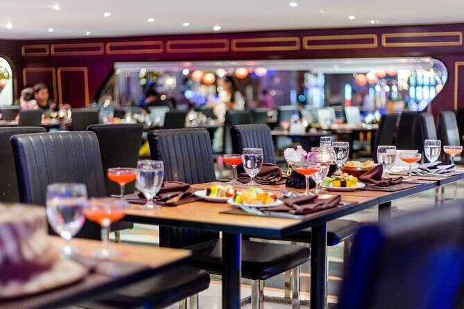 The White Orchid River Dinner Cruise Experience - Inside vs open-air seating: the view math