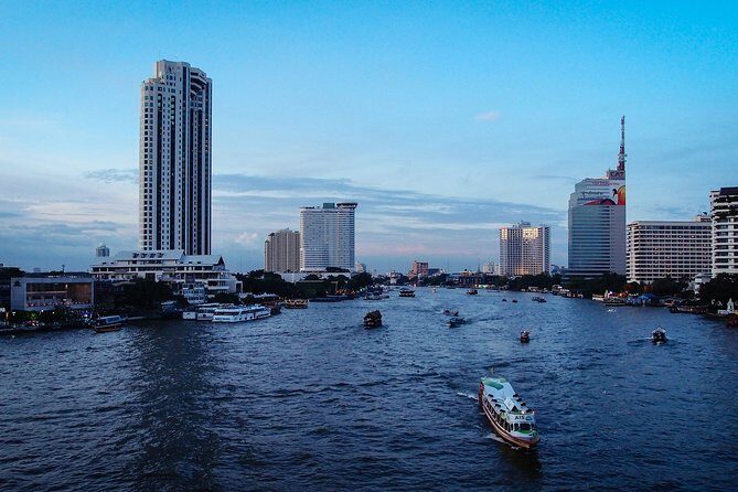 The White Orchid River Dinner Cruise Experience - The entertainment: live music, cabaret, and Thai dance