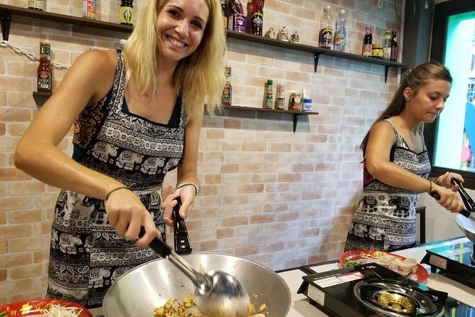 Tingly Thai Cooking Class with Morning Market Tour - Vegetarian and Diet Options: How Flexible Is It?