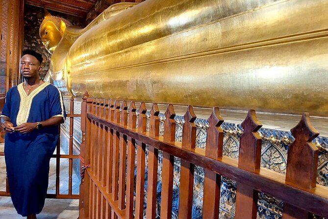 Top 3 Bangkok Temples: Multilingual Private Tour [EN,ES,DE,IT,FR] - Multilingual private guide and air-conditioned pickup: what it means for you