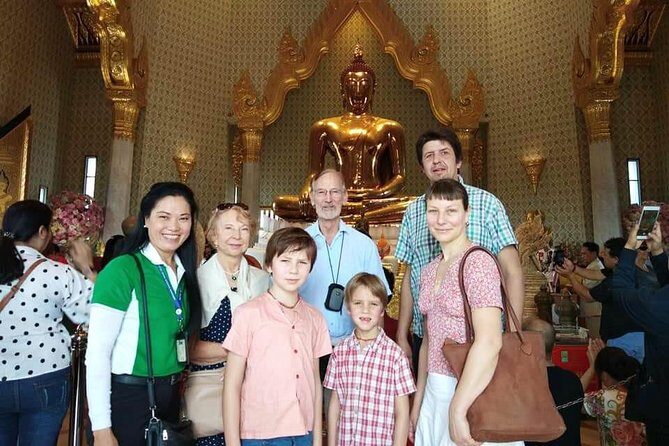 Top 3 Must-see Temples in Bangkok Private Tour [Optional Luxury] - Stop 1: Wat Traimit and the Golden Buddha Effect