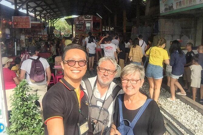 Train & Floating Market Food Adventure + Scenic train ride - Guides matter: when culture talk turns the day into learning