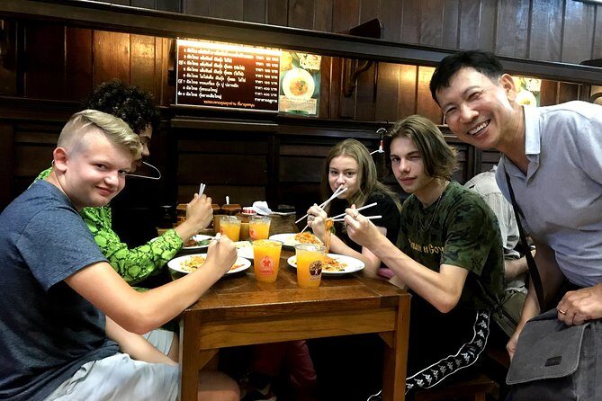 Tuk Tuk Bangkok Private Tour: WW2 Pad Thai, 360-Viewpoint, Chinatown (Pickup) - How the timing works: a 4:30 pm route that keeps Bangkok in focus