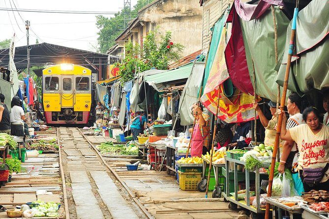 Unique Bangkok Markets: Train Market & Floating Market Adventure - Guided Commentary + Food Tastes That Make It Make Sense