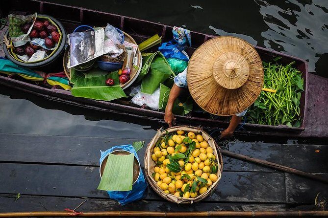 VIP Private Tour Damnoen Saduak+ Amphawa + Mae Klong Railway - Mae Klong Railway Market (Hoop Rom): the track is the star
