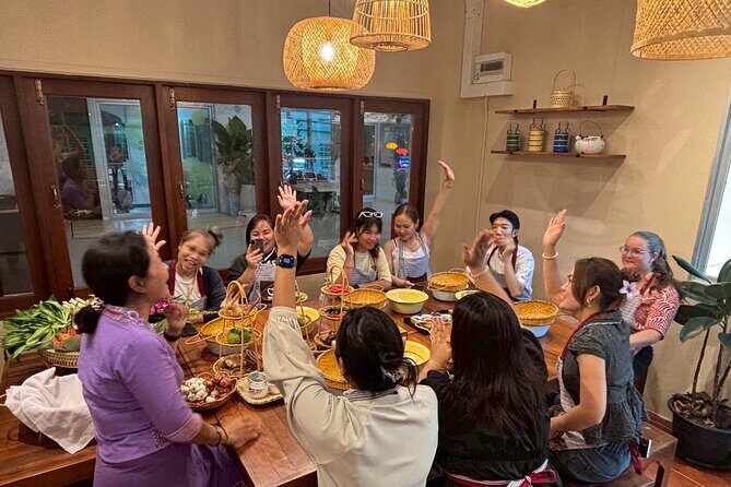 White Lotus Thai Cooking Class in Bangkok - Meal Time: Eating What You Made (and Learning by Tasting)