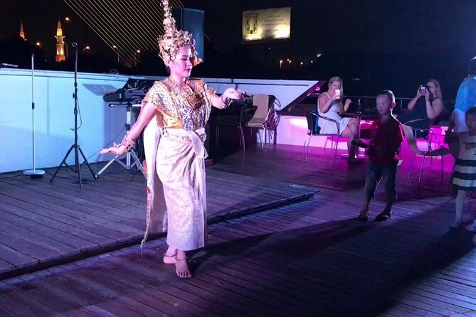 Wonderful Pearl: Bangkok's Dinner Night Cruise - Dinner on board: buffet variety that’s built for changing tastes