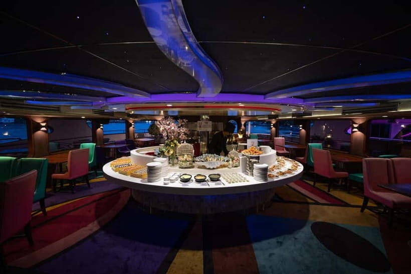Wonderful Pearl Cruise with Private Hotel Transfer - Dinner on a Bangkok Cruise: Thai and International Buffet You Can Enjoy Without Guesswork