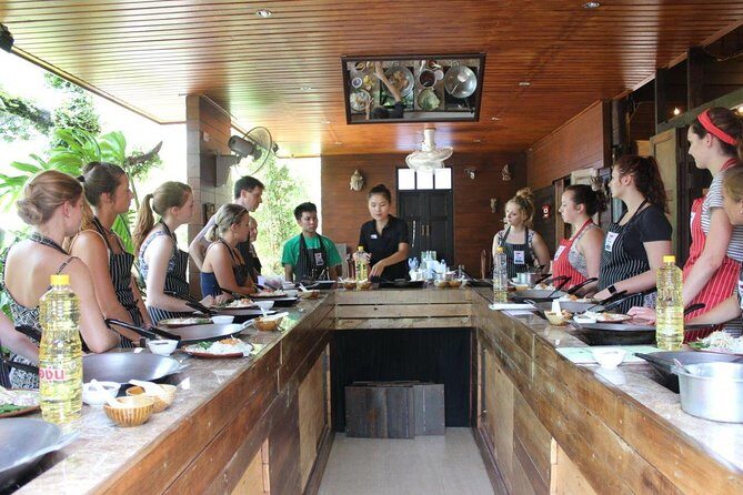 Your Introduction to the Thai Kitchen - Menu Set 3 - A Traditional Teak House Kitchen in Hua Hin (Where the Day Starts)